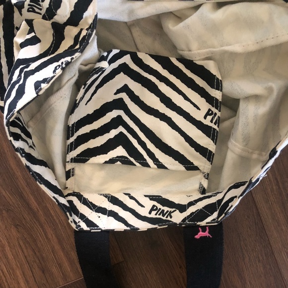 Victoria Secret Pink tote bag with magnetic snaps - Picture 4 of 4